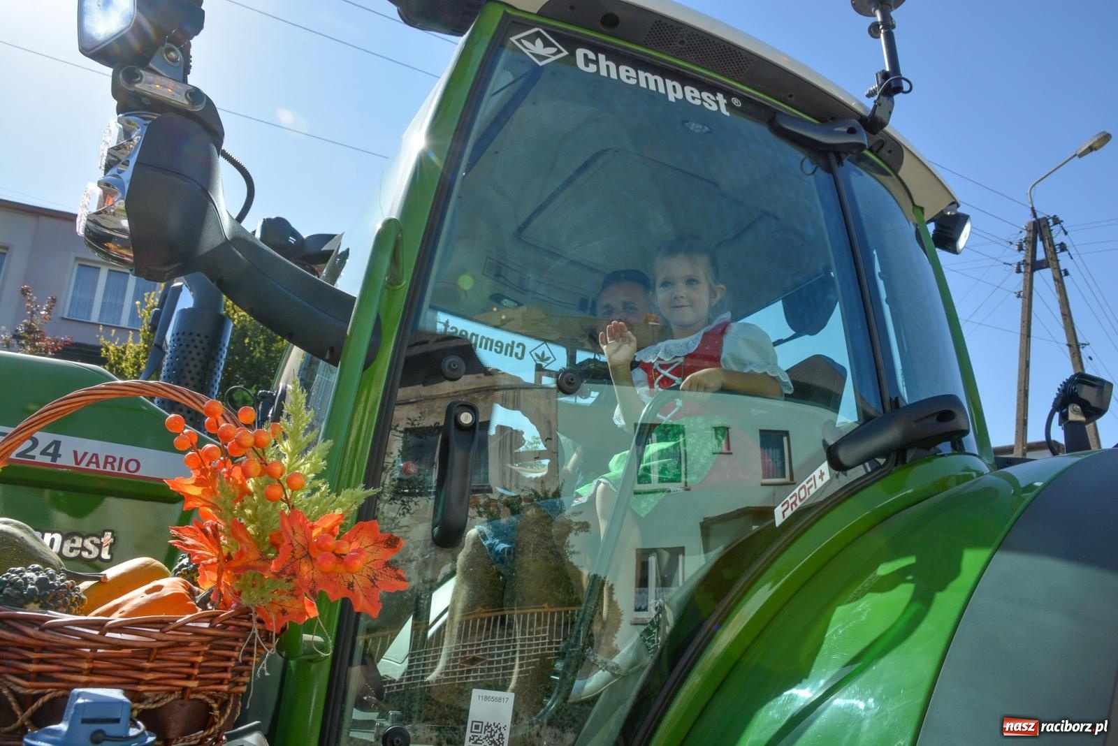 Zdjęcie w galerii na portalu naszraciborz.pl: Historia rolniczej mechanizacji w pigułce. Dożynki w Gamowie [FOTO i WIDEO] wiadomości z regionu
