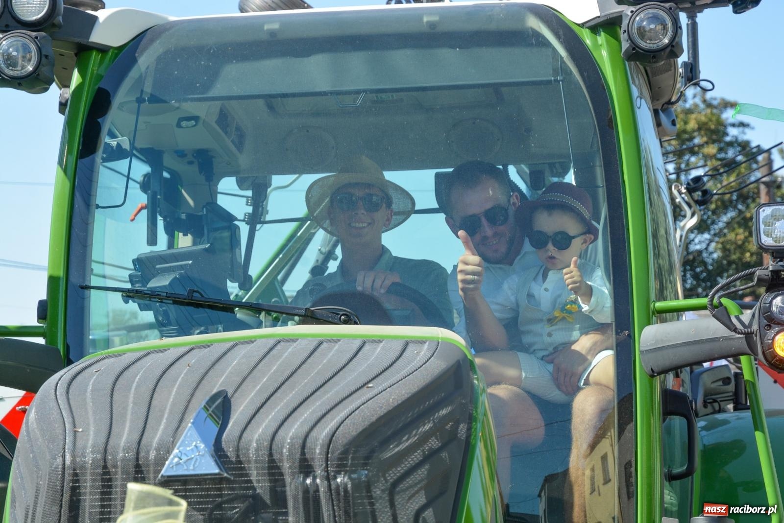 Zdjęcie w galerii na portalu naszraciborz.pl: Historia rolniczej mechanizacji w pigułce. Dożynki w Gamowie [FOTO i WIDEO] wiadomości z regionu