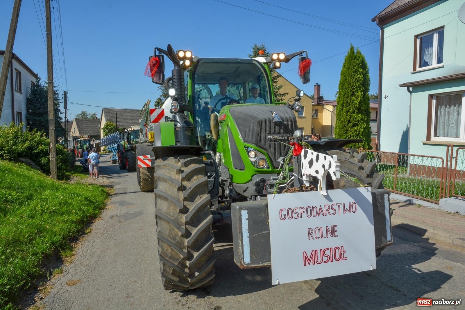 Zdjęcie w galerii na portalu naszraciborz.pl: Historia rolniczej mechanizacji w pigułce. Dożynki w Gamowie [FOTO i WIDEO] wiadomości z regionu