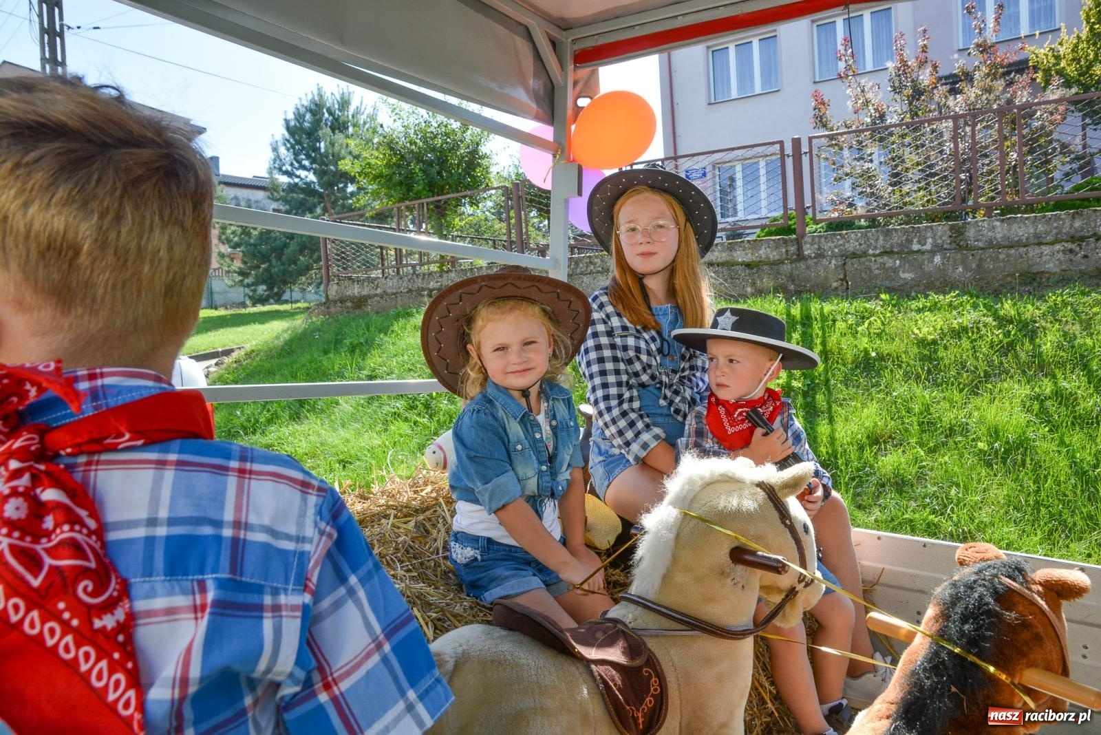 Zdjęcie w galerii na portalu naszraciborz.pl: Historia rolniczej mechanizacji w pigułce. Dożynki w Gamowie [FOTO i WIDEO] wiadomości z regionu