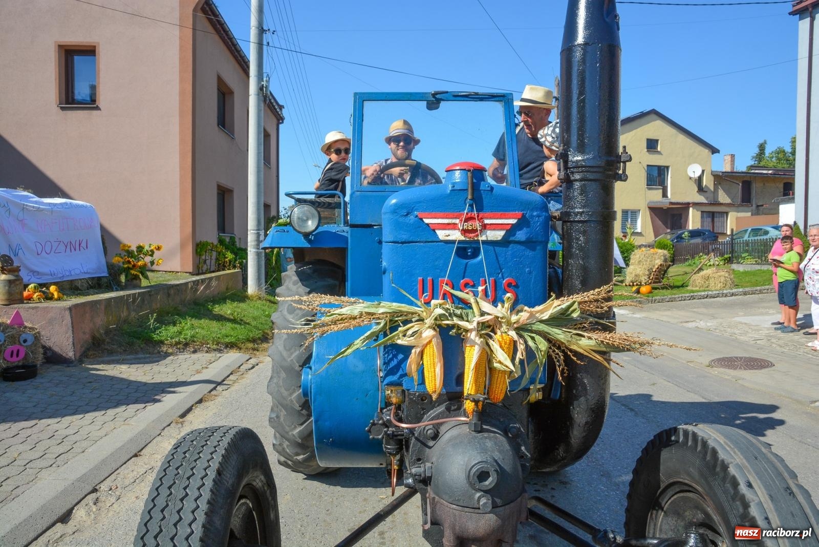 Zdjęcie w galerii na portalu naszraciborz.pl: Historia rolniczej mechanizacji w pigułce. Dożynki w Gamowie [FOTO i WIDEO] wiadomości z regionu