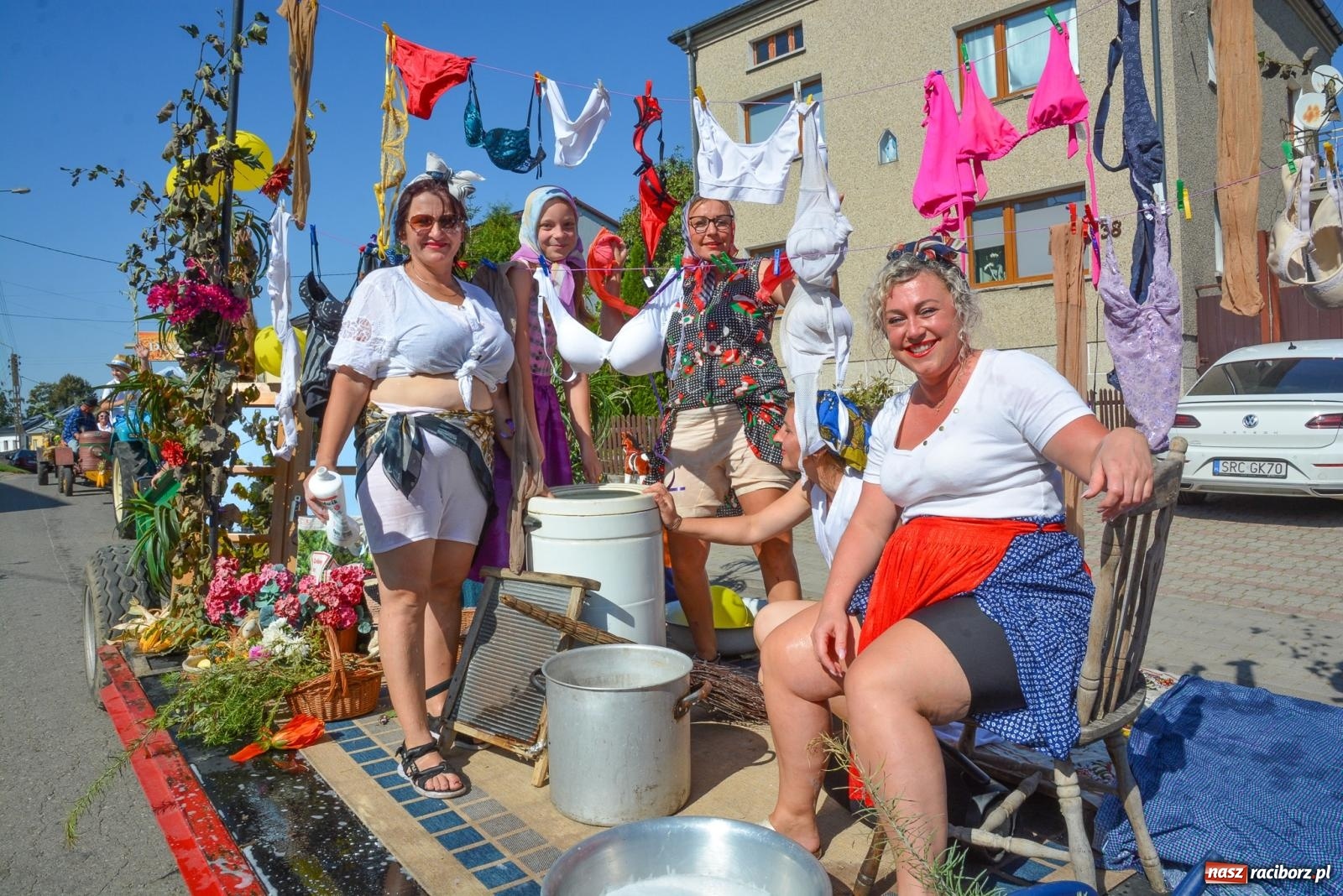 Zdjęcie w galerii na portalu naszraciborz.pl: Historia rolniczej mechanizacji w pigułce. Dożynki w Gamowie [FOTO i WIDEO] wiadomości z regionu