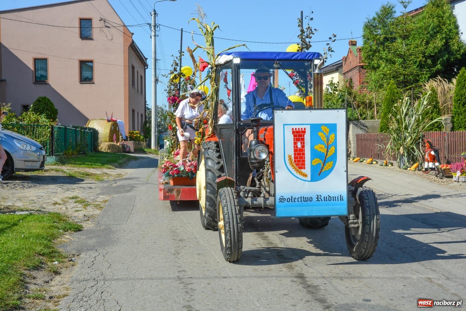 Zdjęcie w galerii na portalu naszraciborz.pl: Historia rolniczej mechanizacji w pigułce. Dożynki w Gamowie [FOTO i WIDEO] wiadomości z regionu