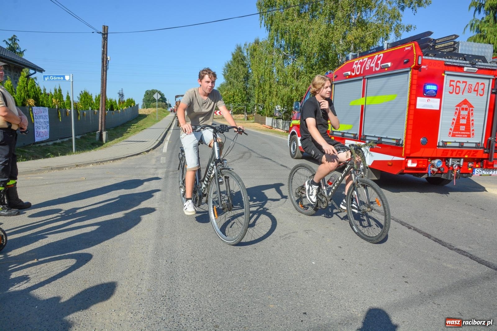 Zdjęcie w galerii na portalu naszraciborz.pl: Korowód na długim dystansie. Dożynki w Rzuchowie [FOTO i WIDEO] wiadomości z regionu