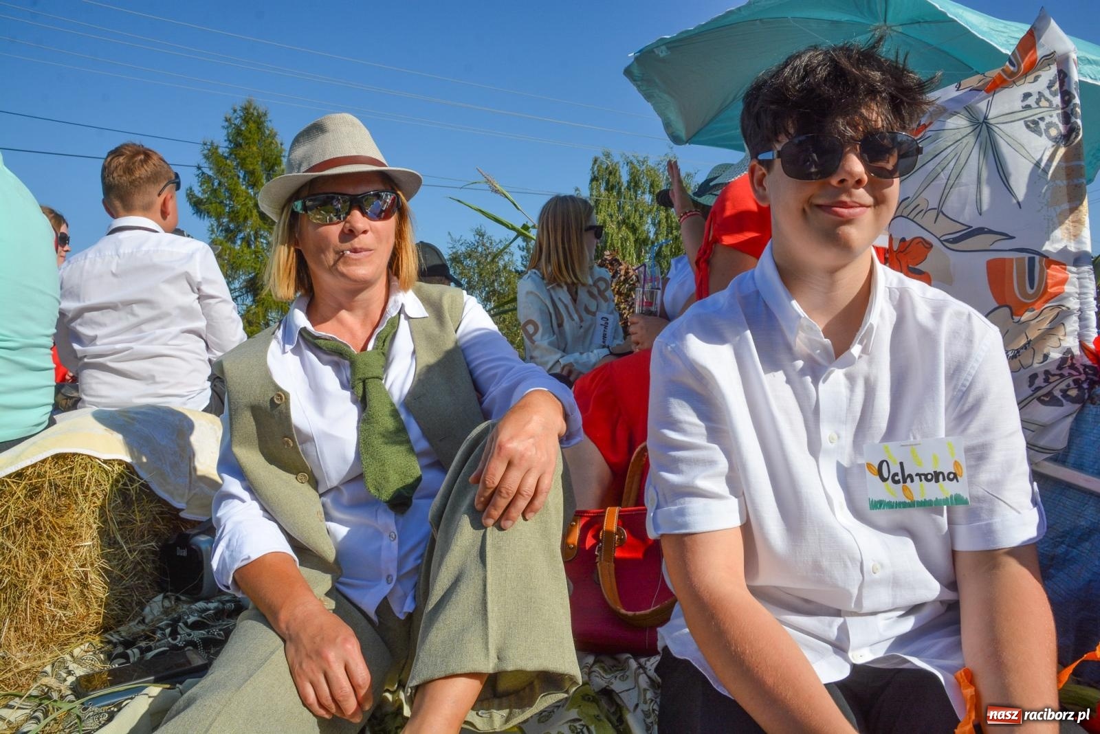 Zdjęcie w galerii na portalu naszraciborz.pl: Korowód na długim dystansie. Dożynki w Rzuchowie [FOTO i WIDEO] wiadomości z regionu