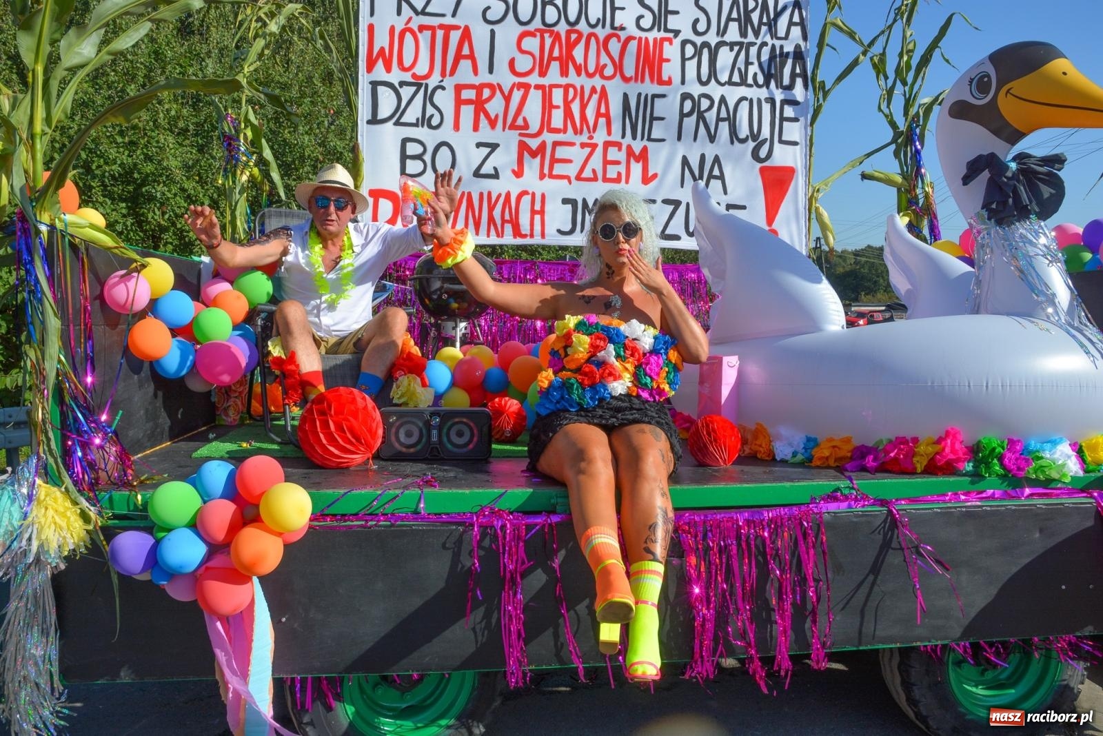 Zdjęcie w galerii na portalu naszraciborz.pl: Korowód na długim dystansie. Dożynki w Rzuchowie [FOTO i WIDEO] wiadomości z regionu