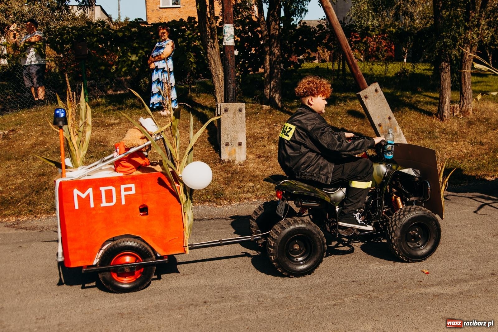 Zdjęcie w galerii na portalu naszraciborz.pl: Korowód na długim dystansie. Dożynki w Rzuchowie [FOTO i WIDEO] wiadomości z regionu