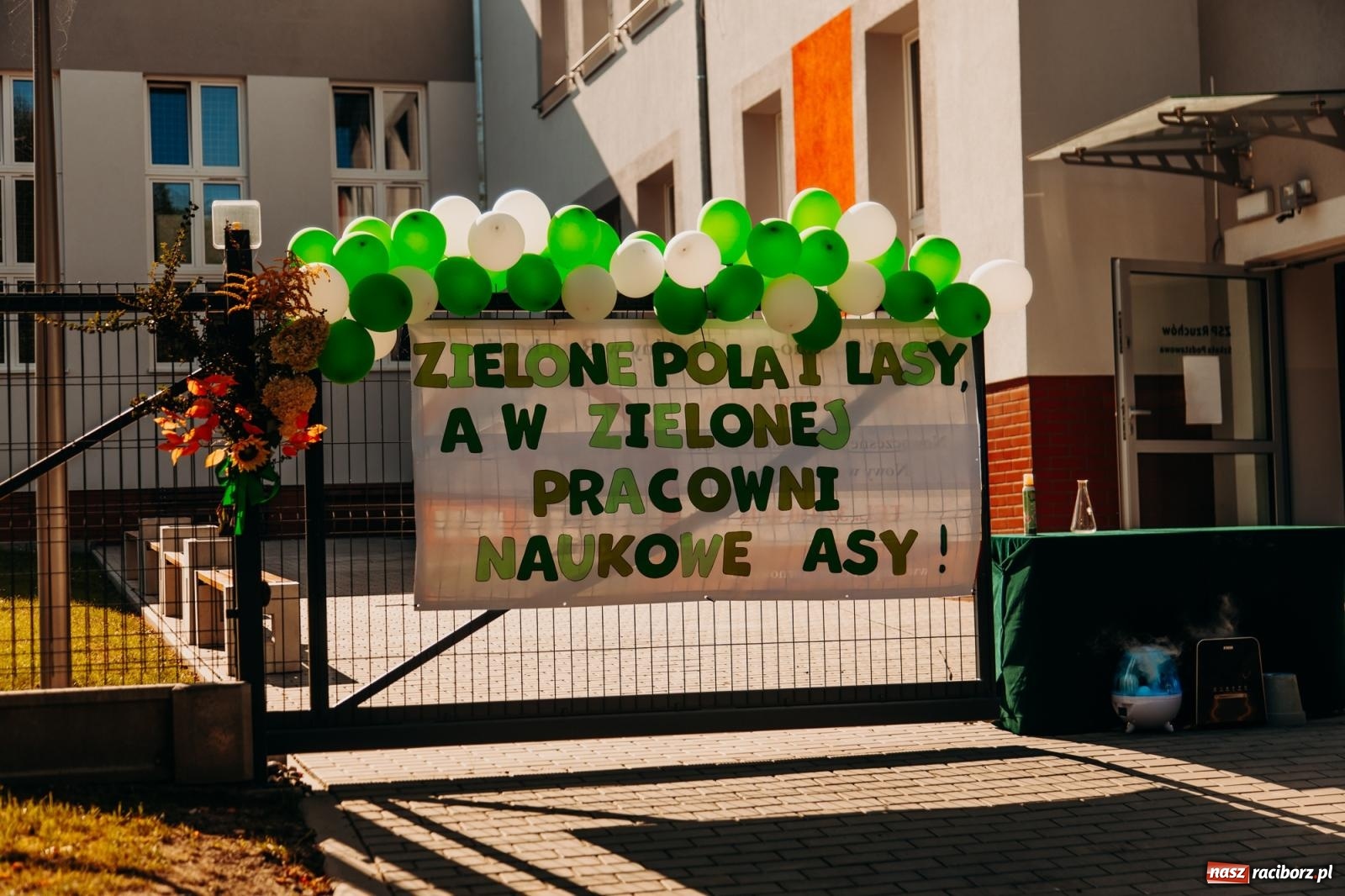 Zdjęcie w galerii na portalu naszraciborz.pl: Korowód na długim dystansie. Dożynki w Rzuchowie [FOTO i WIDEO] wiadomości z regionu