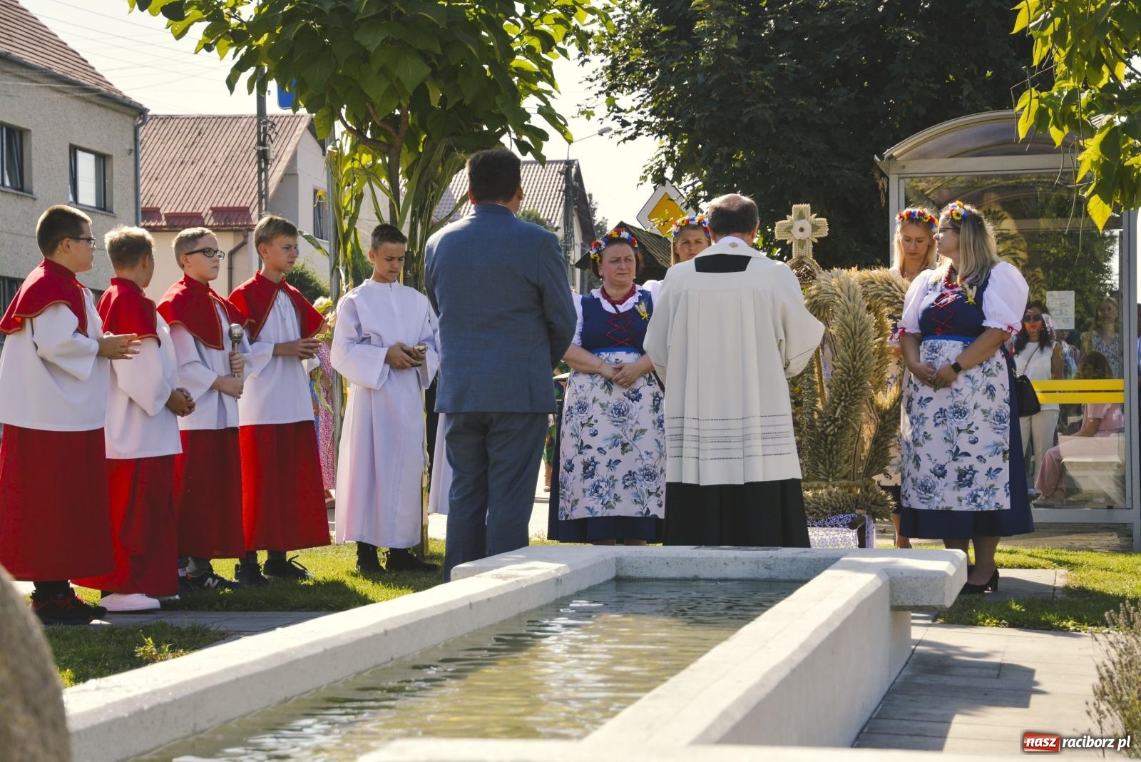 Zdjęcie w galerii na portalu naszraciborz.pl: Spod Złotego Kłosa na Mszę świętą dziękczynną [FOTO i WIDEO] wiadomości z regionu