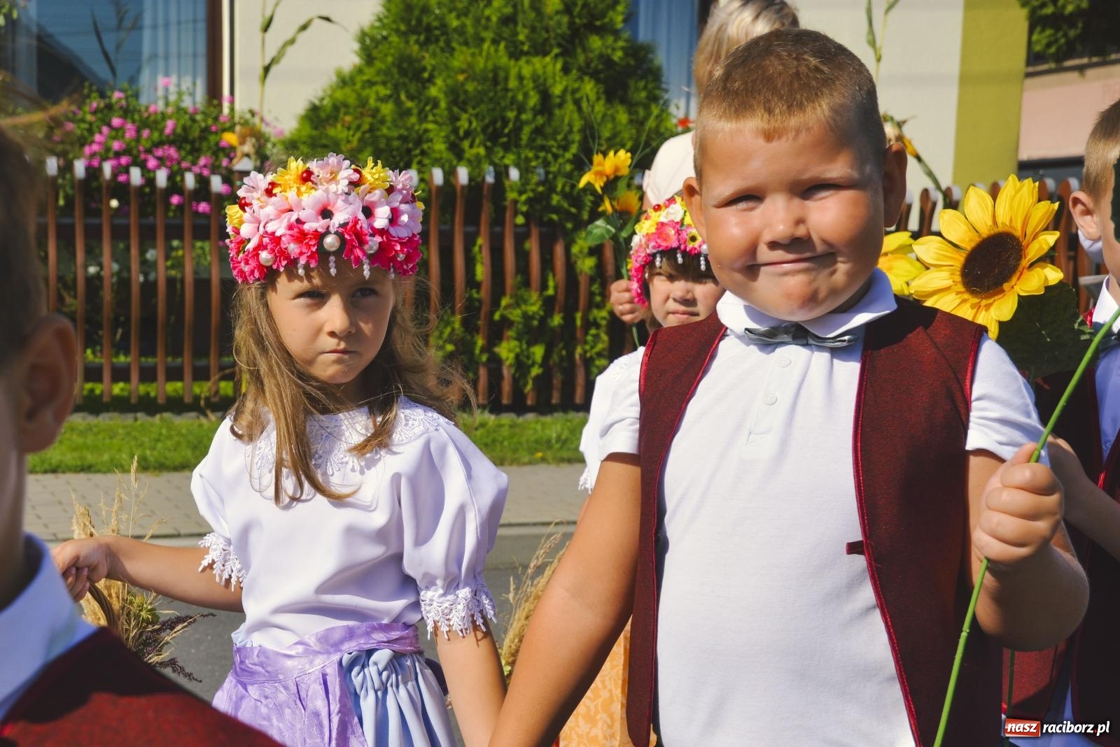 Zdjęcie w galerii na portalu naszraciborz.pl: Spod Złotego Kłosa na Mszę świętą dziękczynną [FOTO i WIDEO] wiadomości z regionu