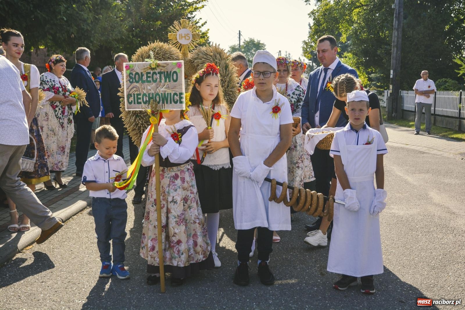 Zdjęcie w galerii na portalu naszraciborz.pl: Dożynki w Zawadzie Książęcej. Gospodarzem Ciechowice wiadomości z regionu