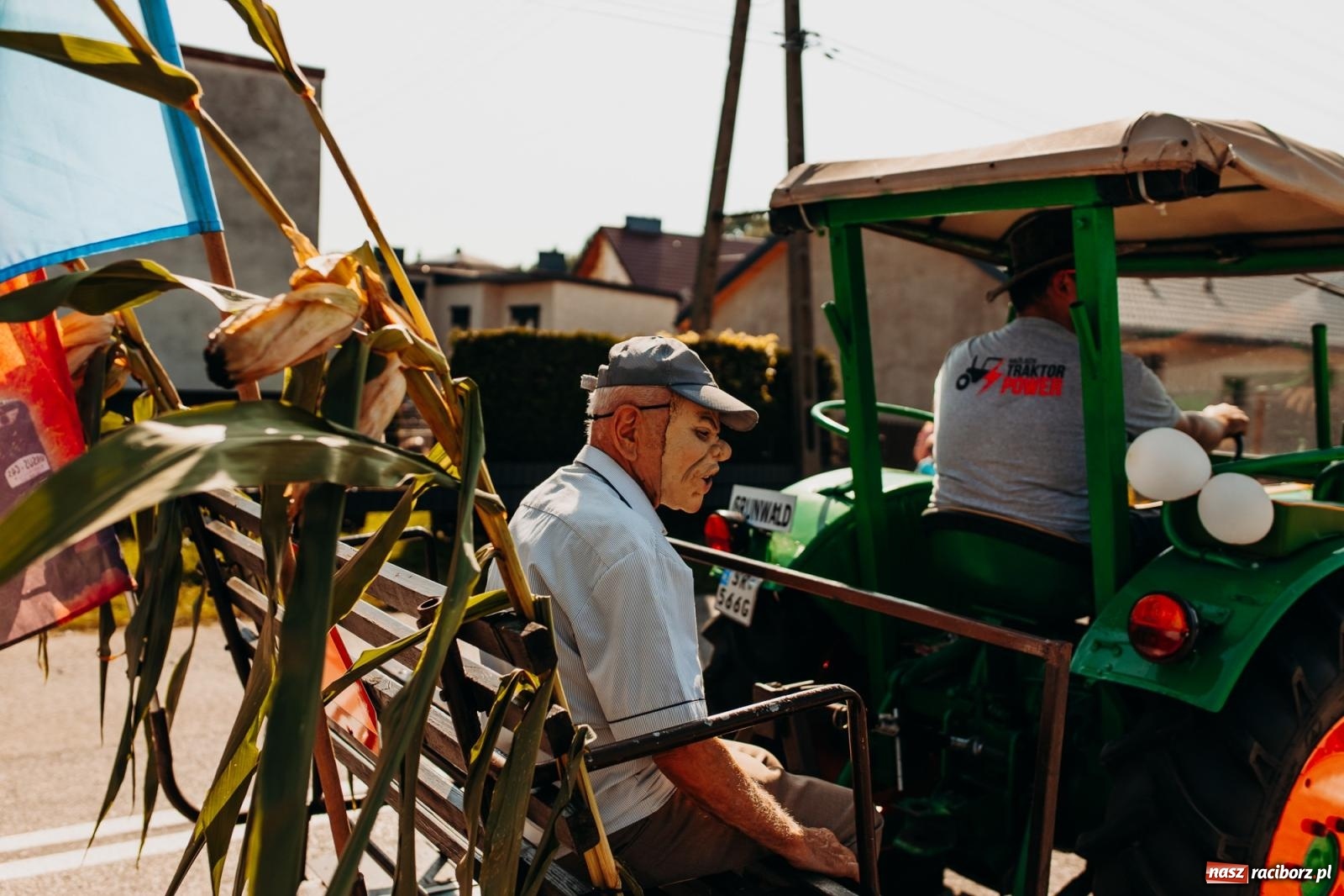 Zdjęcie w galerii na portalu naszraciborz.pl: Korowód i śląska biesiada. Dożynki w Raszczycach [FOTO i WIDEO] wiadomości z regionu