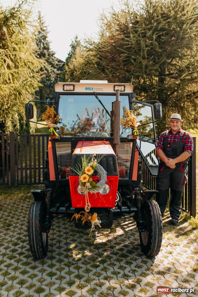 Zdjęcie w galerii na portalu naszraciborz.pl: Korowód i śląska biesiada. Dożynki w Raszczycach [FOTO i WIDEO] wiadomości z regionu