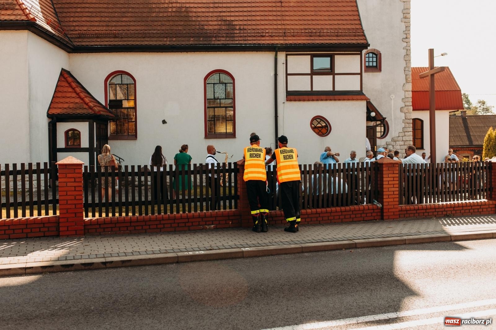 Zdjęcie w galerii na portalu naszraciborz.pl: Korowód i śląska biesiada. Dożynki w Raszczycach [FOTO i WIDEO] wiadomości z regionu