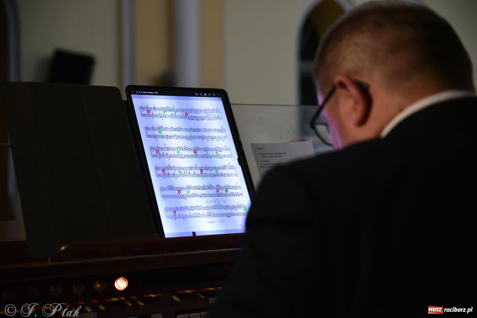 Zdjęcie w galerii na portalu naszraciborz.pl: Muzyka odnaleziona w świątyni na Ostrogu [FOTO i WIDEO] wiadomości z regionu