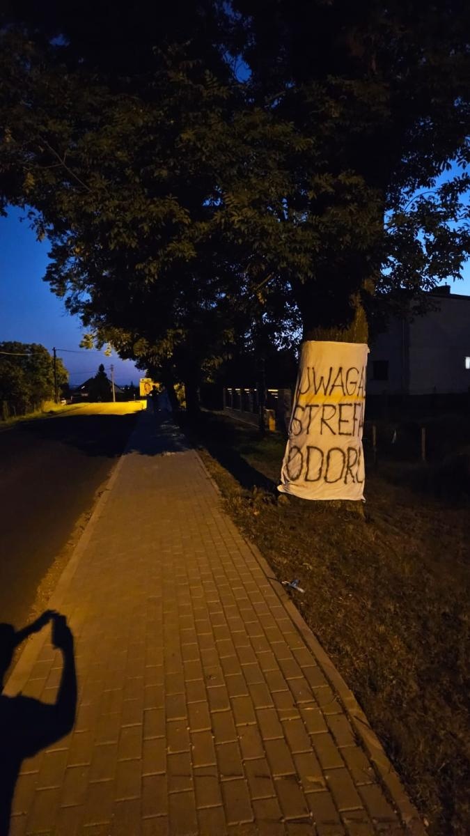 Zdjęcie w galerii na portalu naszraciborz.pl: W Brzeziu protestują, w środę sesja nadzwyczajna o odpadach wiadomości z regionu