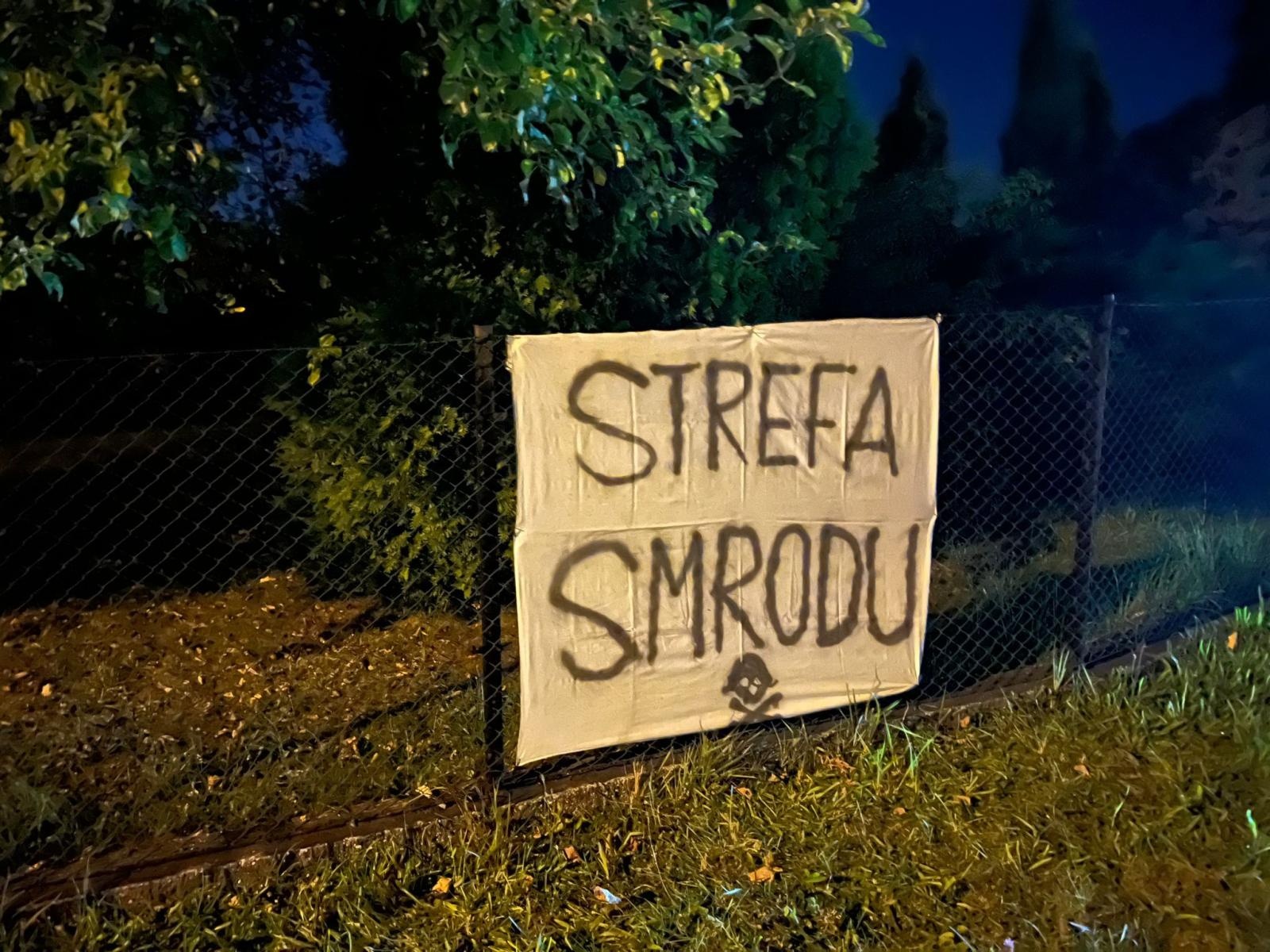 Zdjęcie w galerii na portalu naszraciborz.pl: W Brzeziu protestują, w środę sesja nadzwyczajna o odpadach wiadomości z regionu