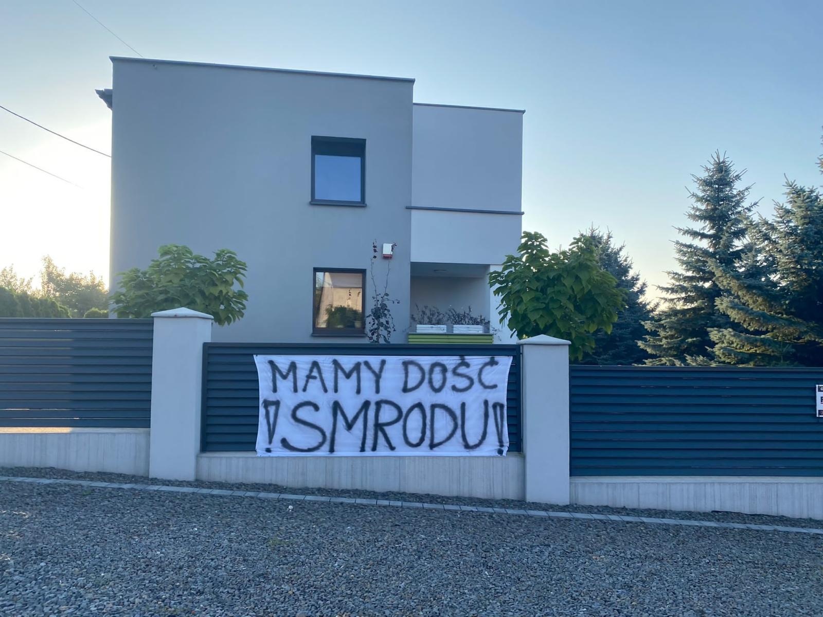 Zdjęcie w galerii na portalu naszraciborz.pl: W Brzeziu protestują, w środę sesja nadzwyczajna o odpadach wiadomości z regionu