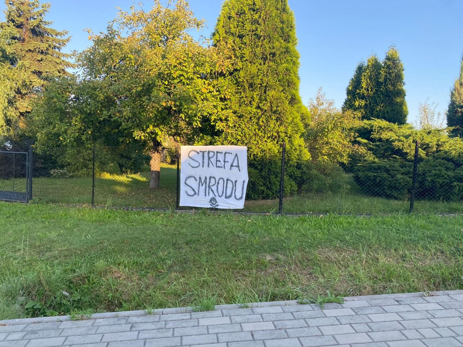 Zdjęcie w galerii na portalu naszraciborz.pl: W Brzeziu protestują, w środę sesja nadzwyczajna o odpadach wiadomości z regionu