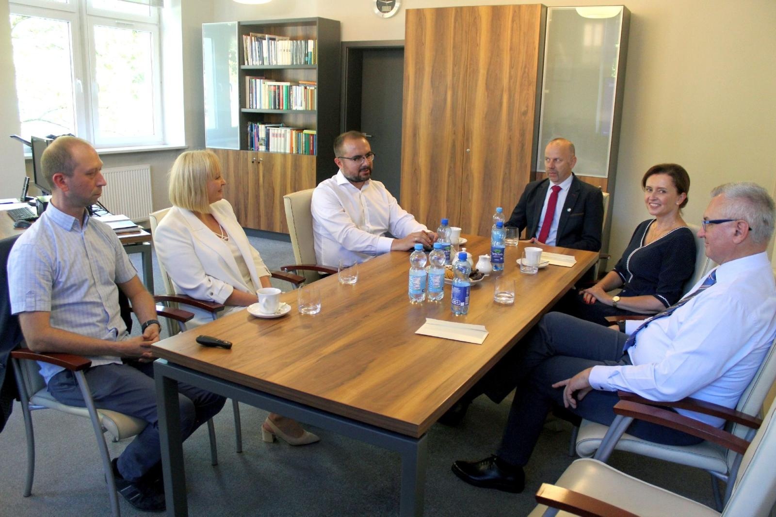 Zdjęcie w galerii na portalu naszraciborz.pl: Podsumowanie współpracy Akademii z Parlamentarzystami wiadomości z regionu