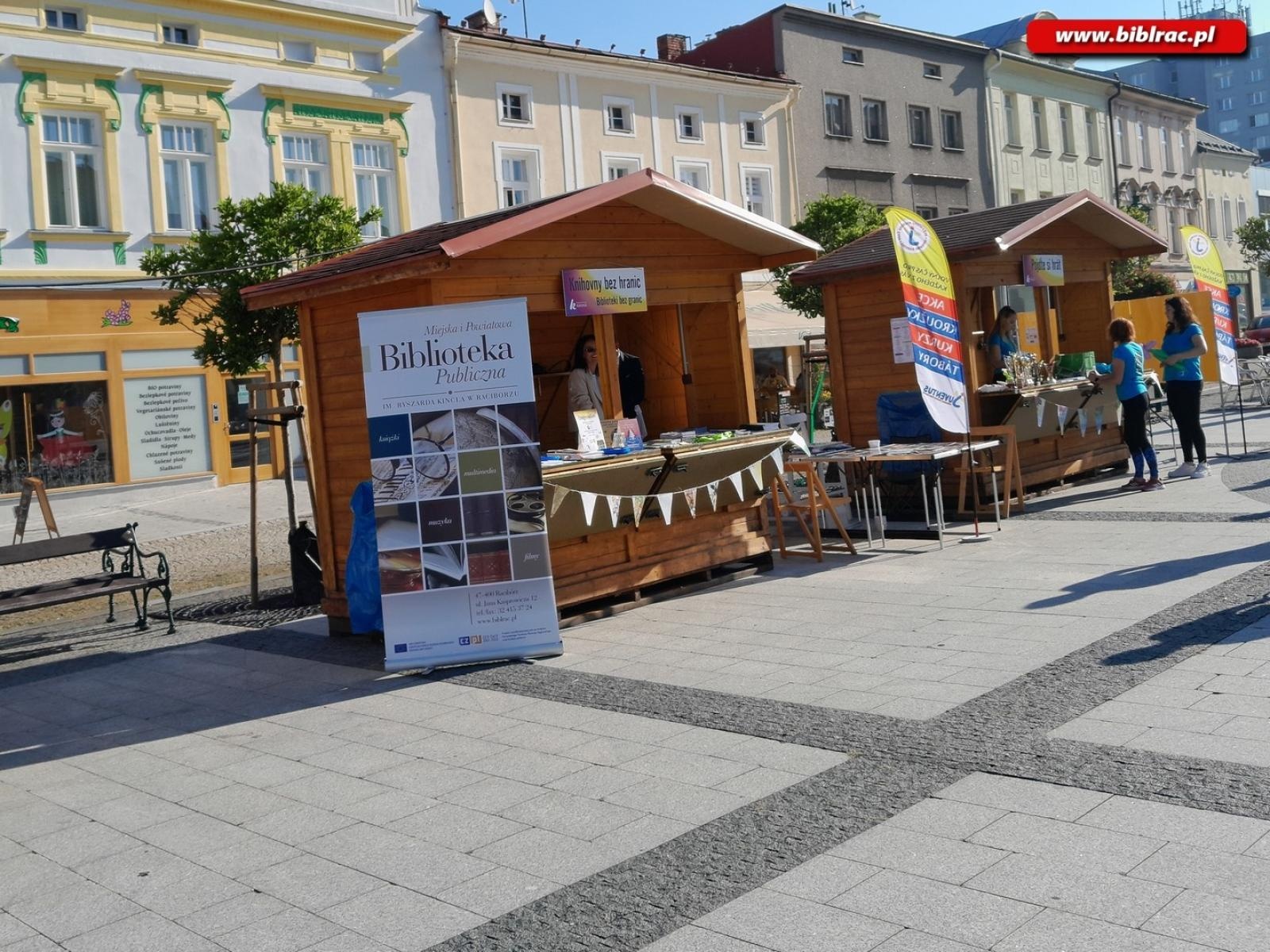 Zdjęcie w galerii na portalu naszraciborz.pl: Raciborska Biblioteka na rynku w Karwinie-Frysztacie wiadomości z regionu
