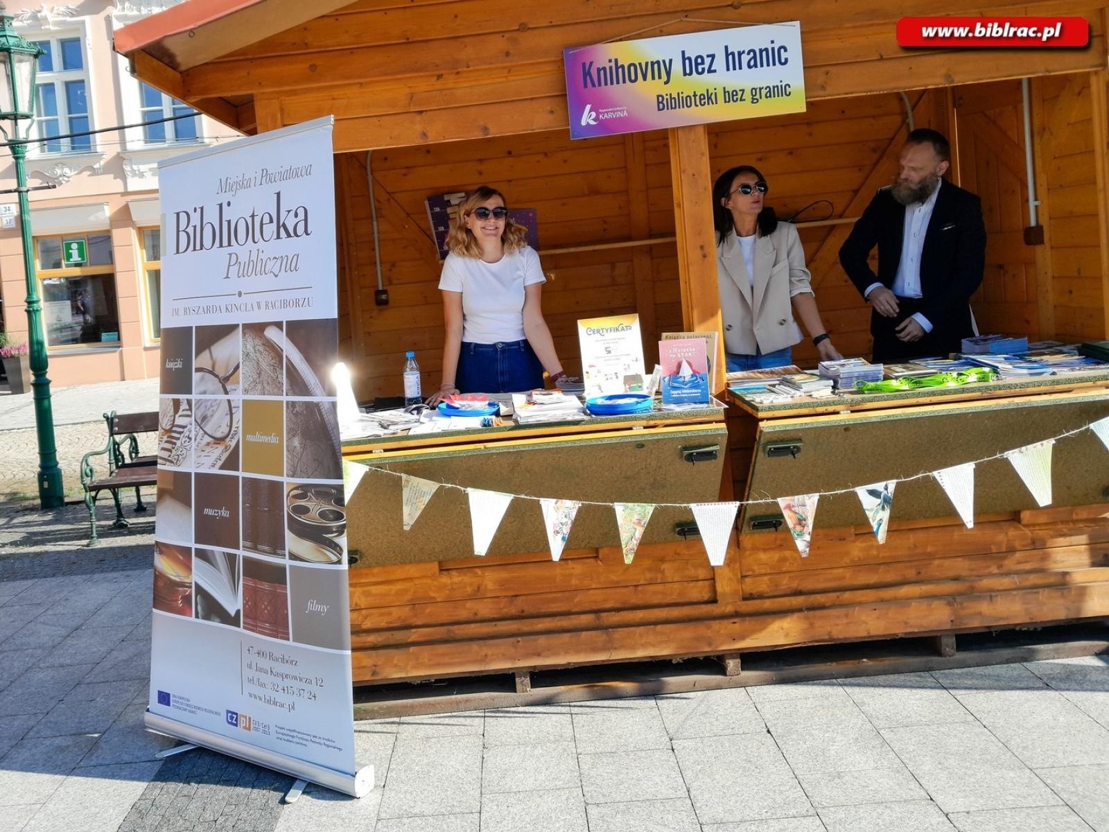 Zdjęcie w galerii na portalu naszraciborz.pl: Raciborska Biblioteka na rynku w Karwinie-Frysztacie wiadomości z regionu