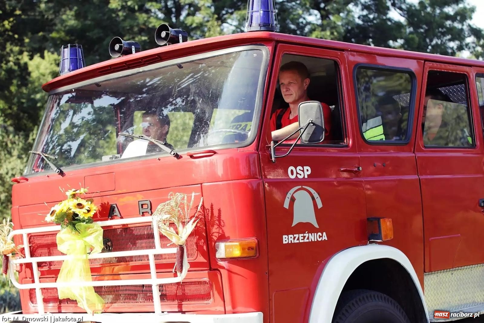 Zdjęcie w galerii na portalu naszraciborz.pl: Brzeźnica zaprasza na dożynki przy ruinach pałacu w Łubowicach wiadomości z regionu