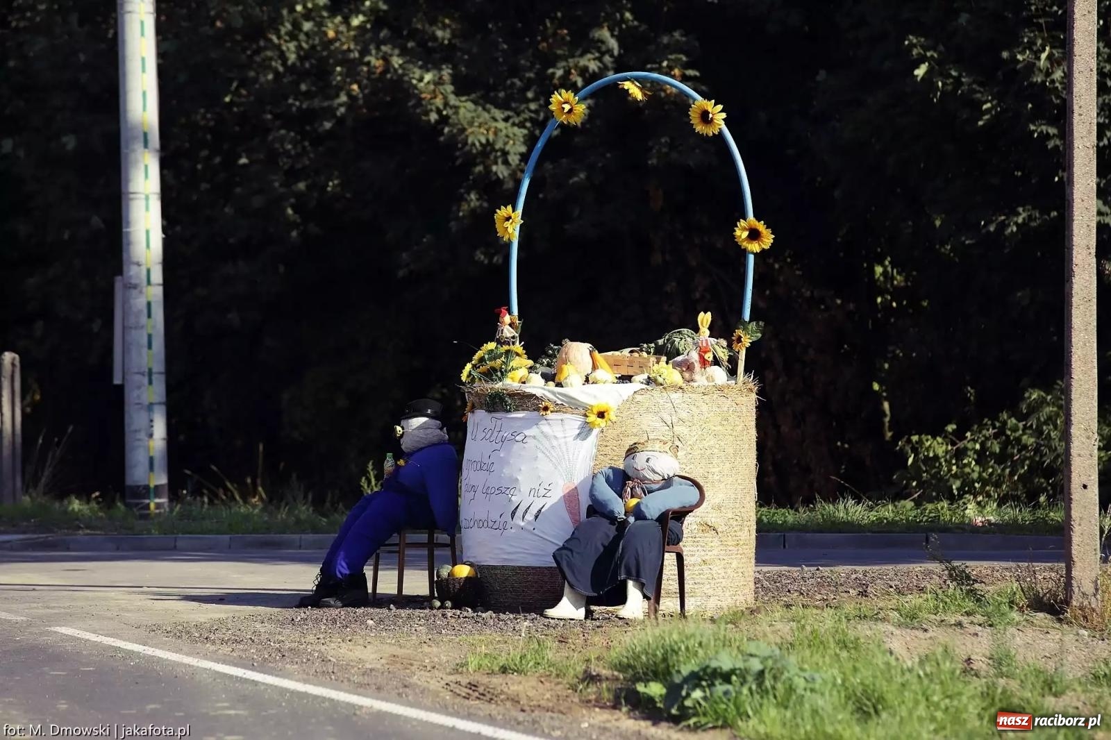 Zdjęcie w galerii na portalu naszraciborz.pl: Brzeźnica zaprasza na dożynki przy ruinach pałacu w Łubowicach wiadomości z regionu
