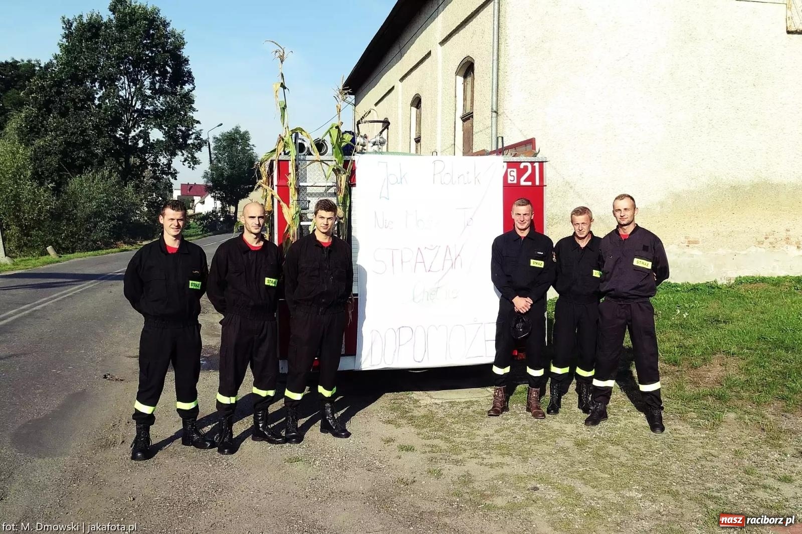 Zdjęcie w galerii na portalu naszraciborz.pl: Brzeźnica zaprasza na dożynki przy ruinach pałacu w Łubowicach wiadomości z regionu