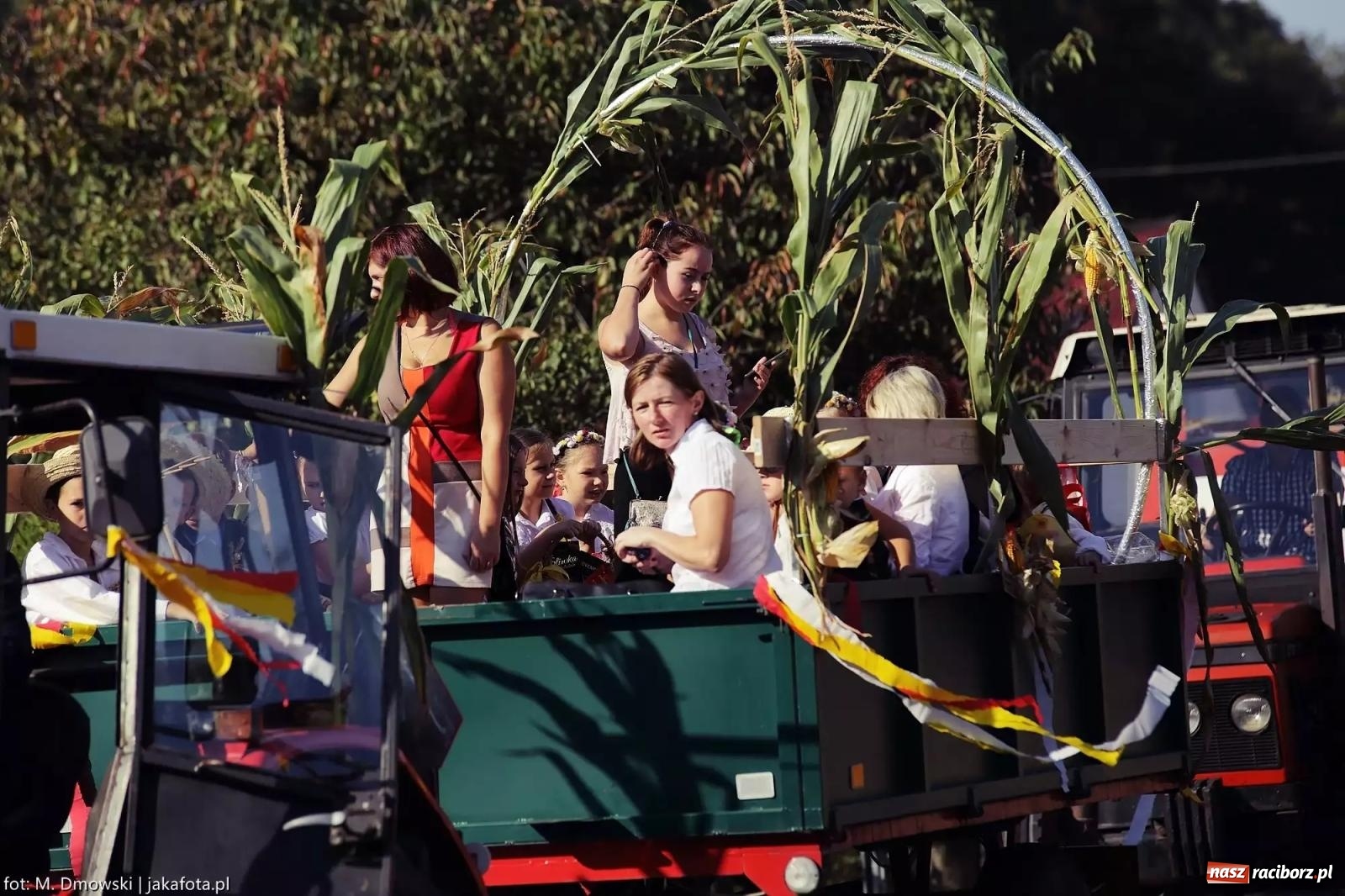 Zdjęcie w galerii na portalu naszraciborz.pl: Brzeźnica zaprasza na dożynki przy ruinach pałacu w Łubowicach wiadomości z regionu