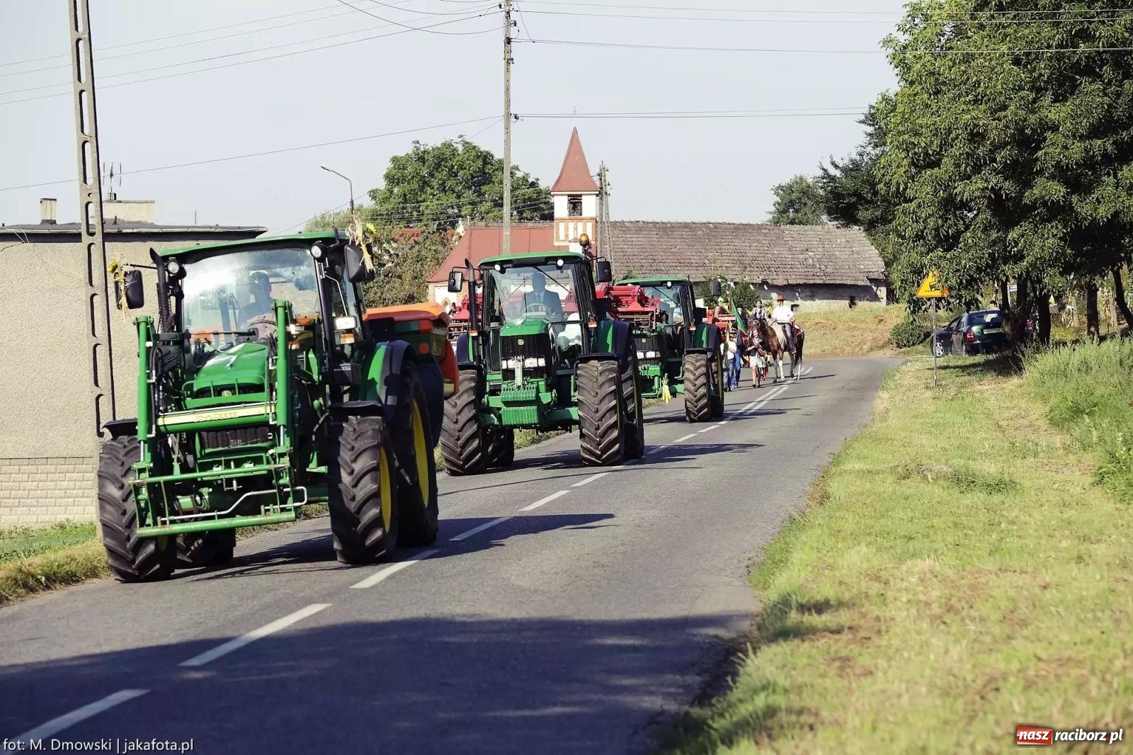 Zdjęcie w galerii na portalu naszraciborz.pl: Brzeźnica zaprasza na dożynki przy ruinach pałacu w Łubowicach wiadomości z regionu