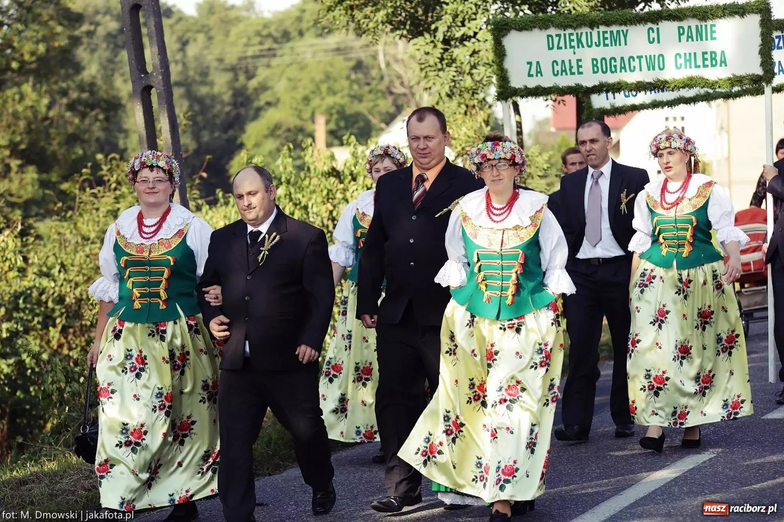 Zdjęcie w galerii na portalu naszraciborz.pl: Brzeźnica zaprasza na dożynki przy ruinach pałacu w Łubowicach wiadomości z regionu