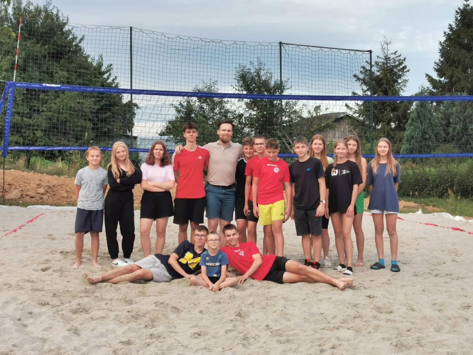 Zdjęcie w galerii na portalu naszraciborz.pl: Brzeźnica ma swoje boisko do plażówki wiadomości z regionu