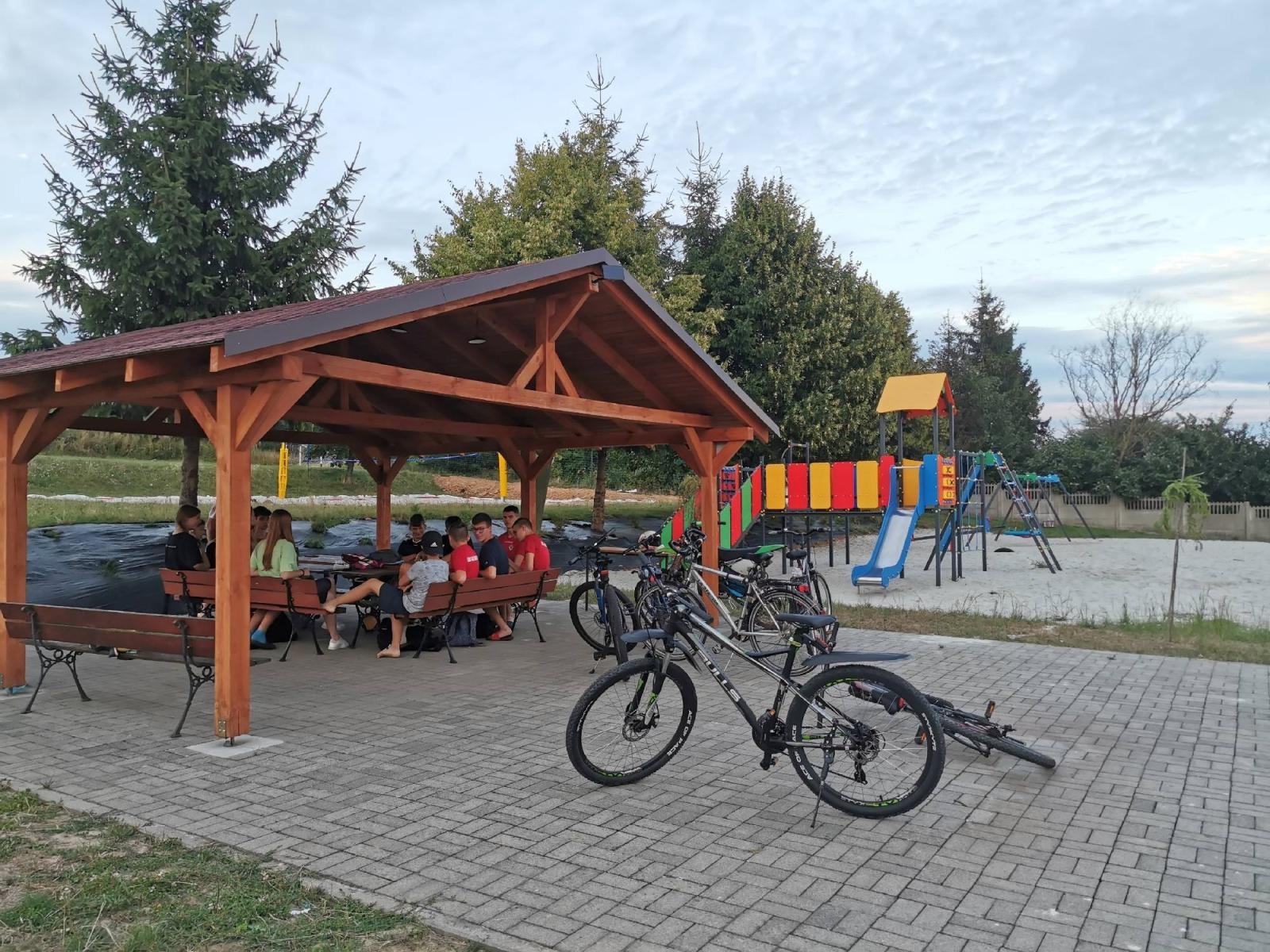 Zdjęcie w galerii na portalu naszraciborz.pl: Brzeźnica ma swoje boisko do plażówki wiadomości z regionu