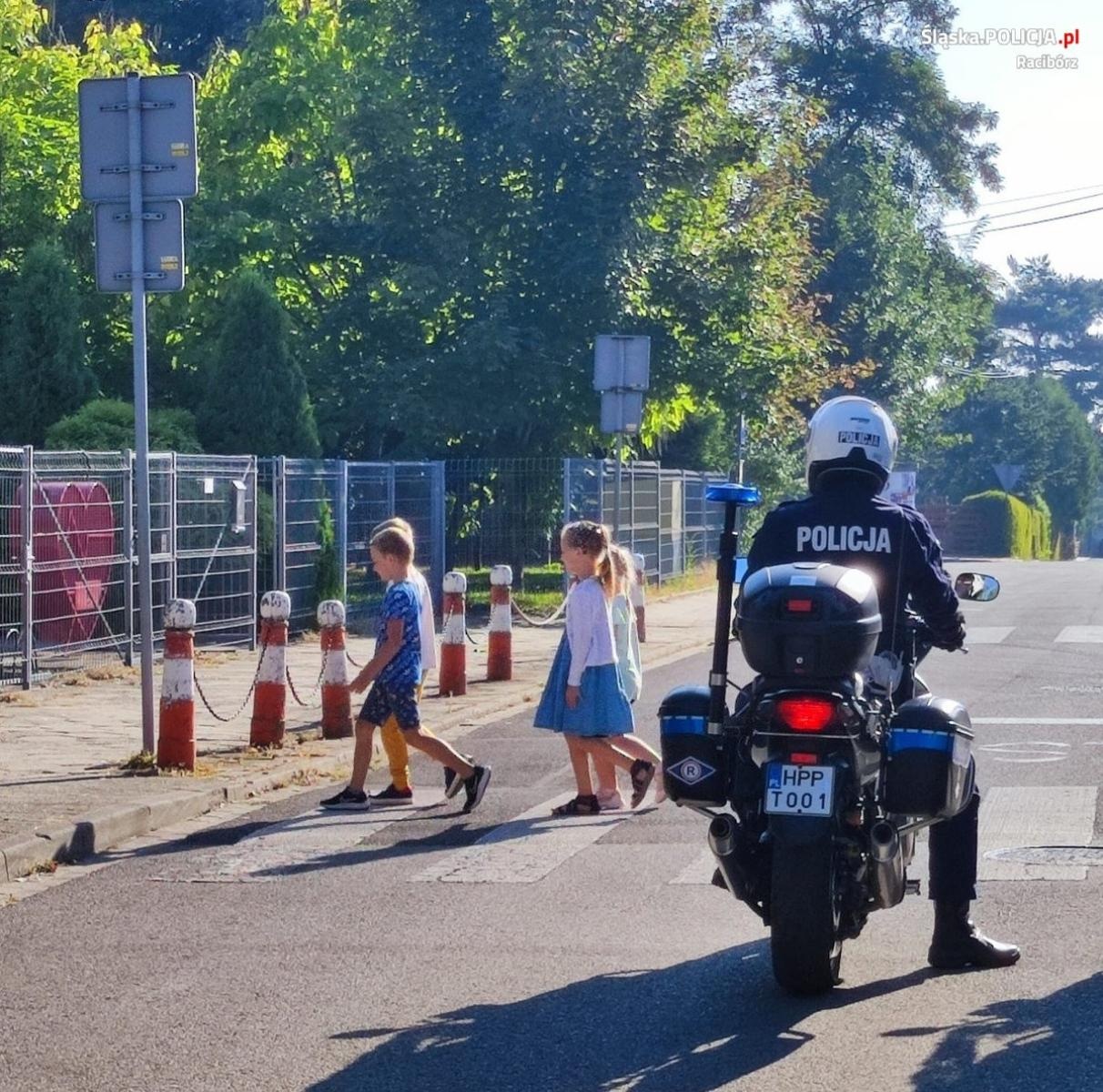Zdjęcie w galerii na portalu naszraciborz.pl: Bezpieczna droga do szkoły w powiecie raciborskim  wiadomości z regionu
