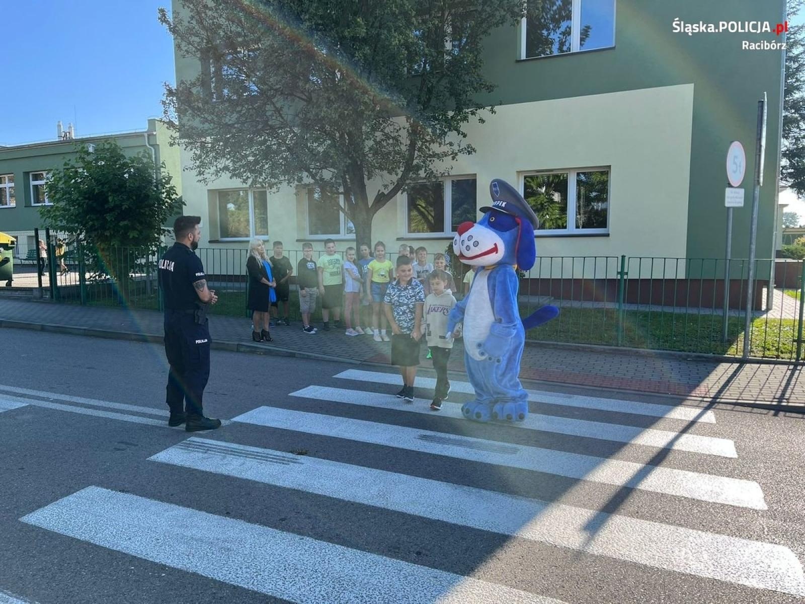 Zdjęcie w galerii na portalu naszraciborz.pl: Bezpieczna droga do szkoły w powiecie raciborskim  wiadomości z regionu