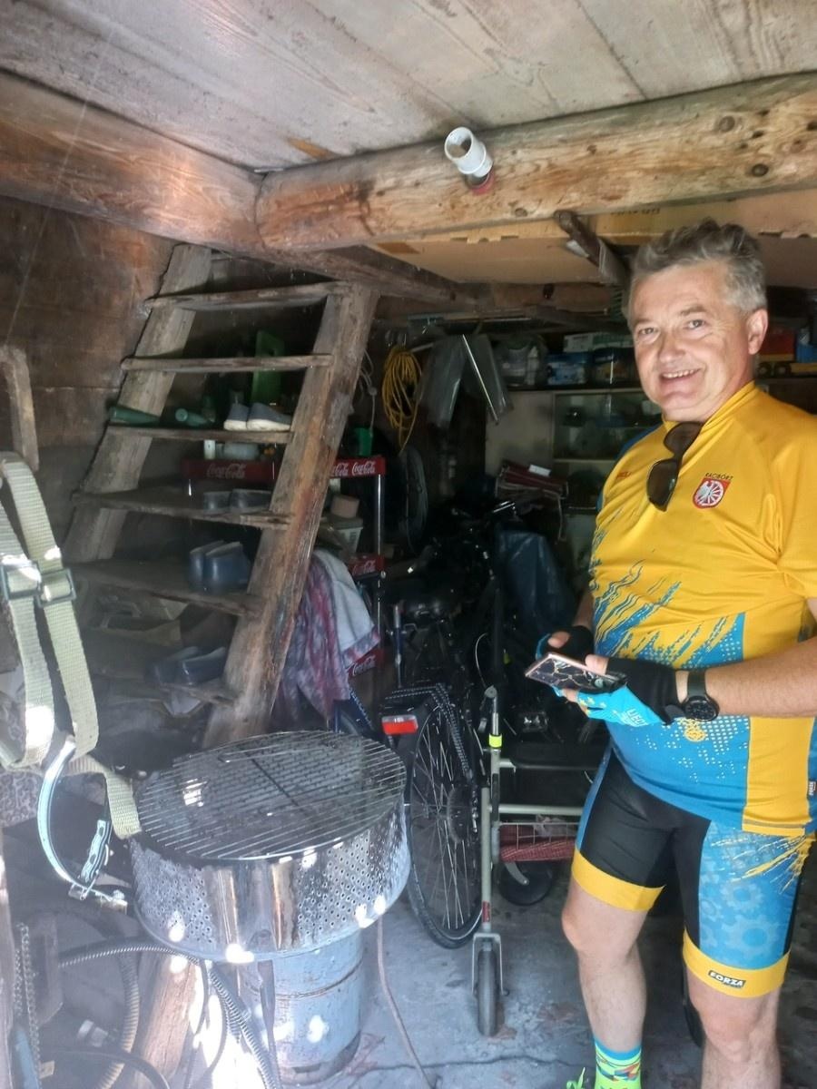 Zdjęcie w galerii na portalu naszraciborz.pl: Rowerzyści podążyli szlakiem raciborskich spichlerzy wiadomości z regionu