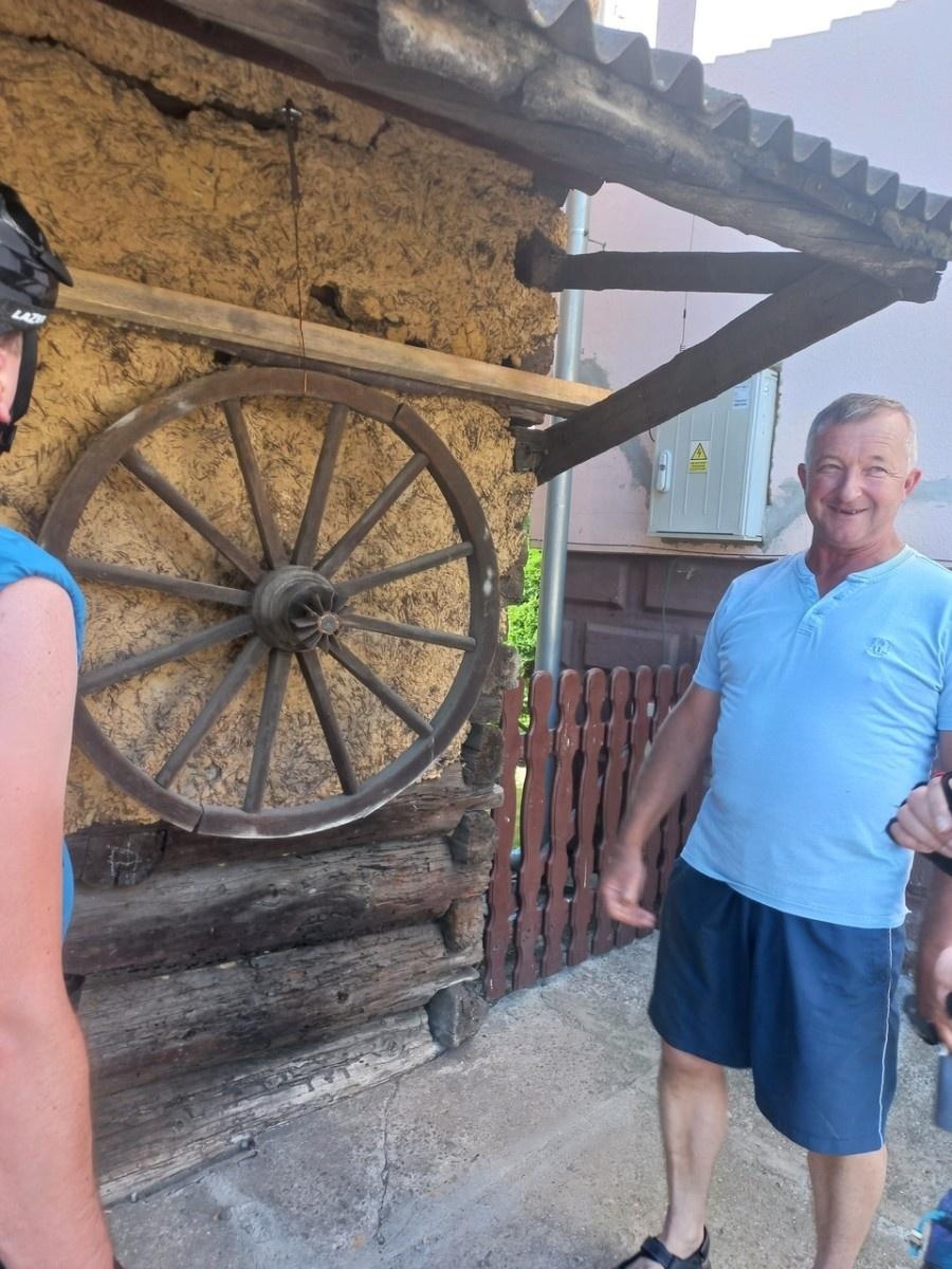 Zdjęcie w galerii na portalu naszraciborz.pl: Rowerzyści podążyli szlakiem raciborskich spichlerzy wiadomości z regionu