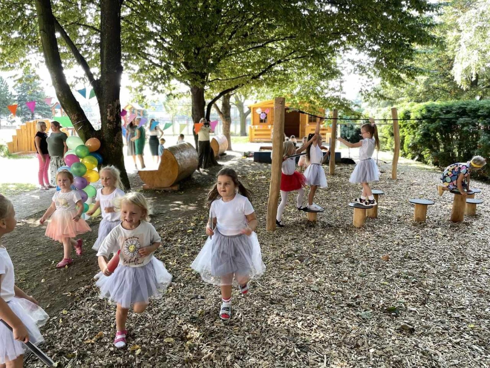 Zdjęcie w galerii na portalu naszraciborz.pl: Leśne ludki. Projekt przedszkola z Mysłowickiej doczekał się realizacji wiadomości z regionu