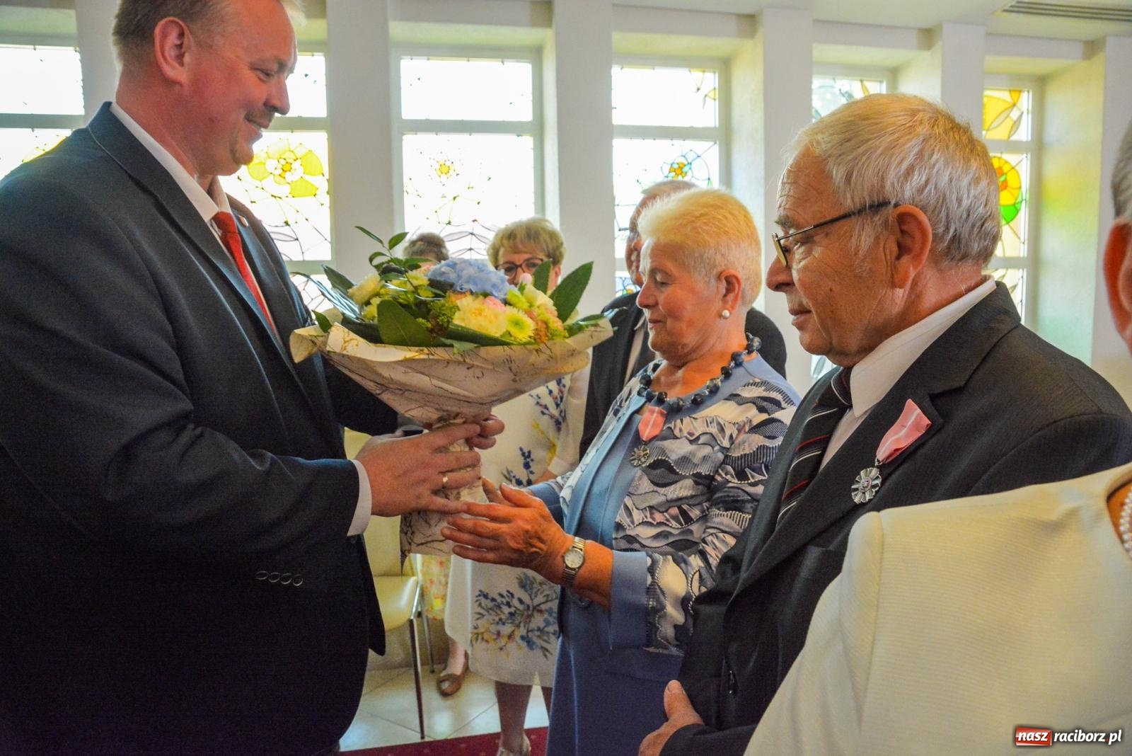 Zdjęcie w galerii na portalu naszraciborz.pl: Złote gody w Raciborzu. Świętuje osiem par [FOTO i WIDEO] wiadomości z regionu