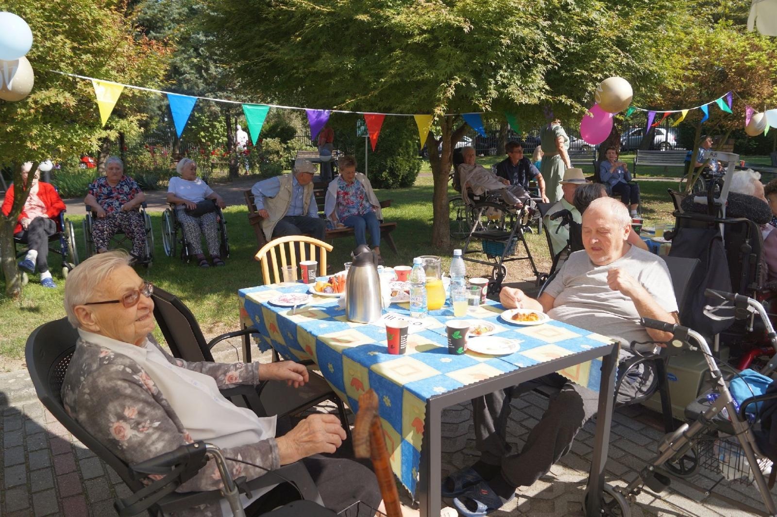 Zdjęcie w galerii na portalu naszraciborz.pl: Piknik integracyjny w raciborskiej Złotej Jesieni wiadomości z regionu