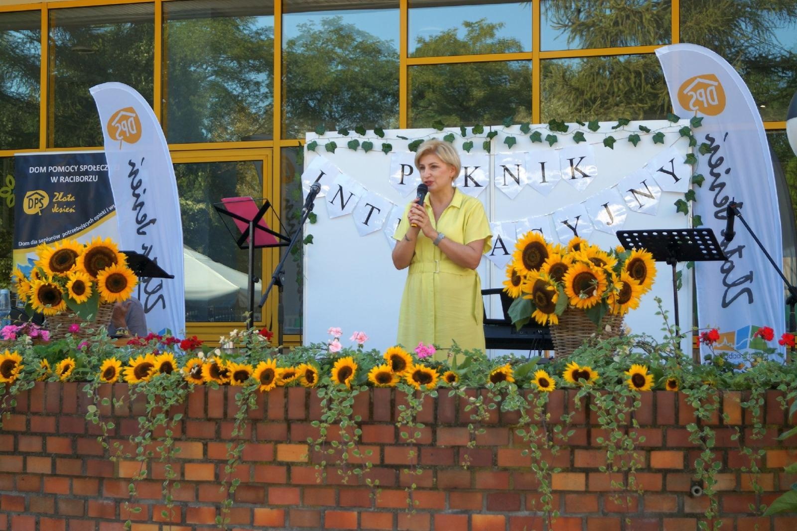 Zdjęcie w galerii na portalu naszraciborz.pl: Piknik integracyjny w raciborskiej Złotej Jesieni wiadomości z regionu