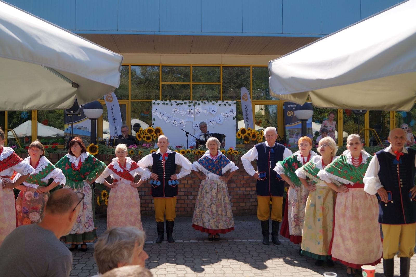 Zdjęcie w galerii na portalu naszraciborz.pl: Piknik integracyjny w raciborskiej Złotej Jesieni wiadomości z regionu