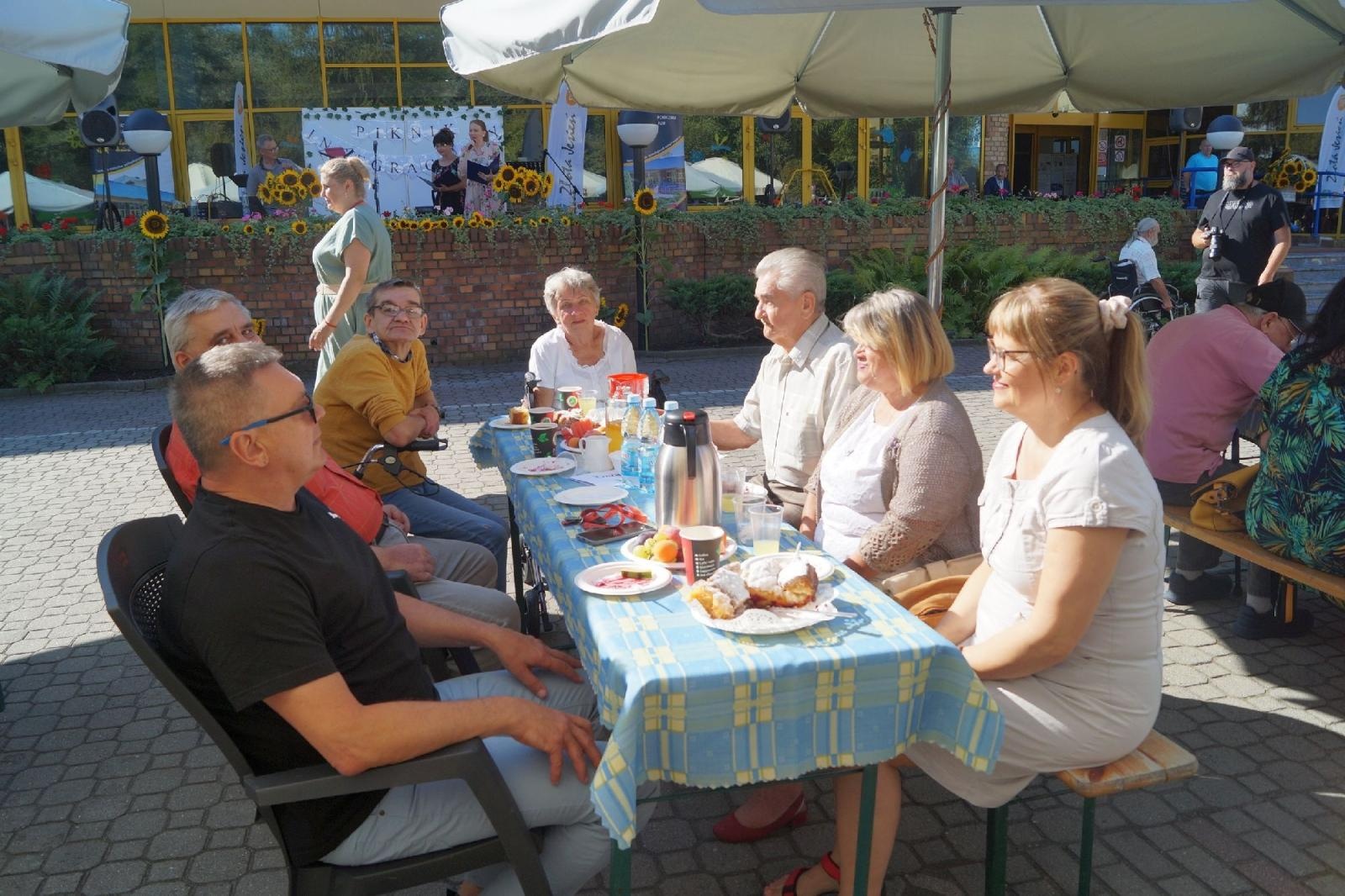 Zdjęcie w galerii na portalu naszraciborz.pl: Piknik integracyjny w raciborskiej Złotej Jesieni wiadomości z regionu