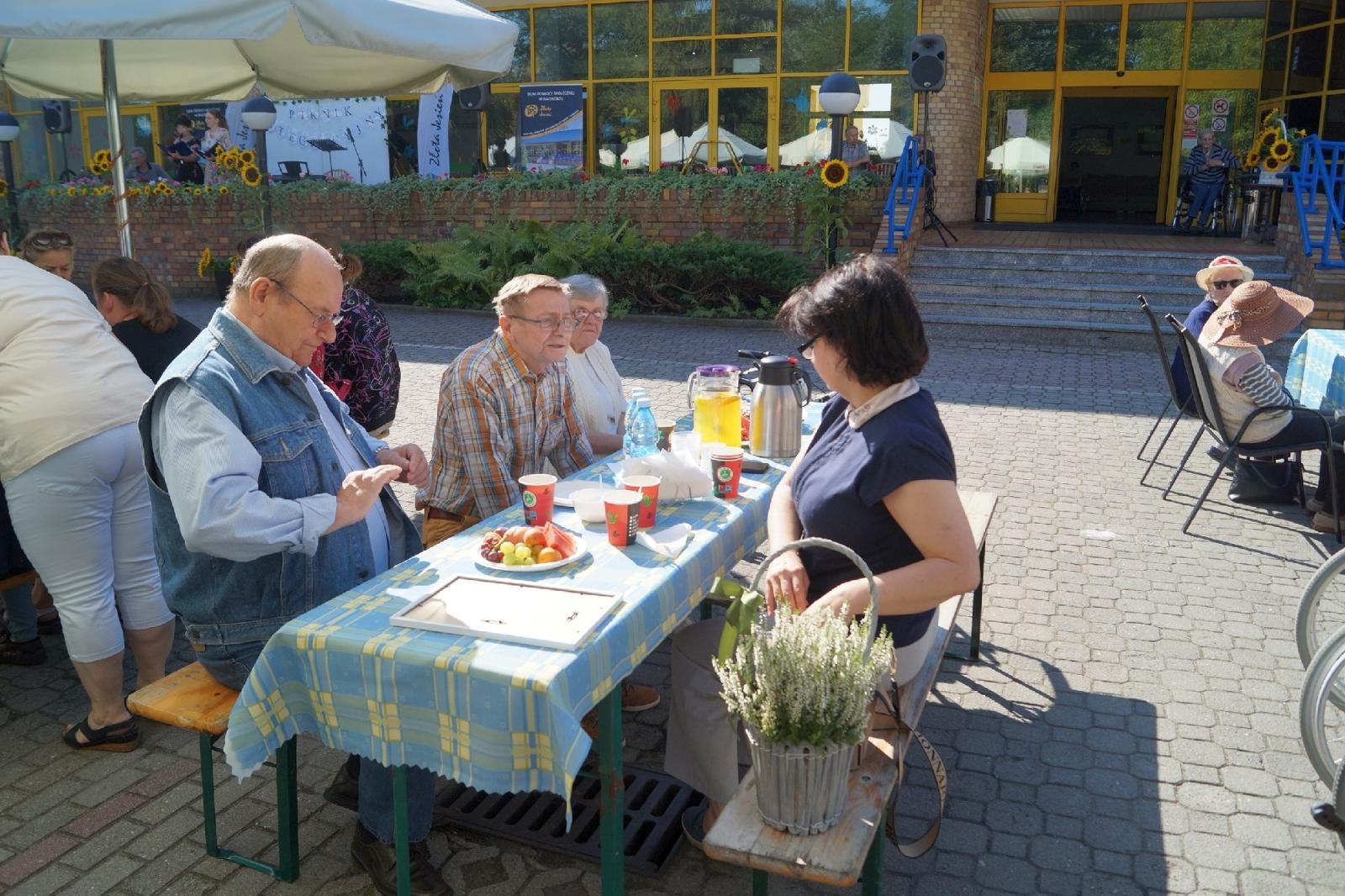 Zdjęcie w galerii na portalu naszraciborz.pl: Piknik integracyjny w raciborskiej Złotej Jesieni wiadomości z regionu