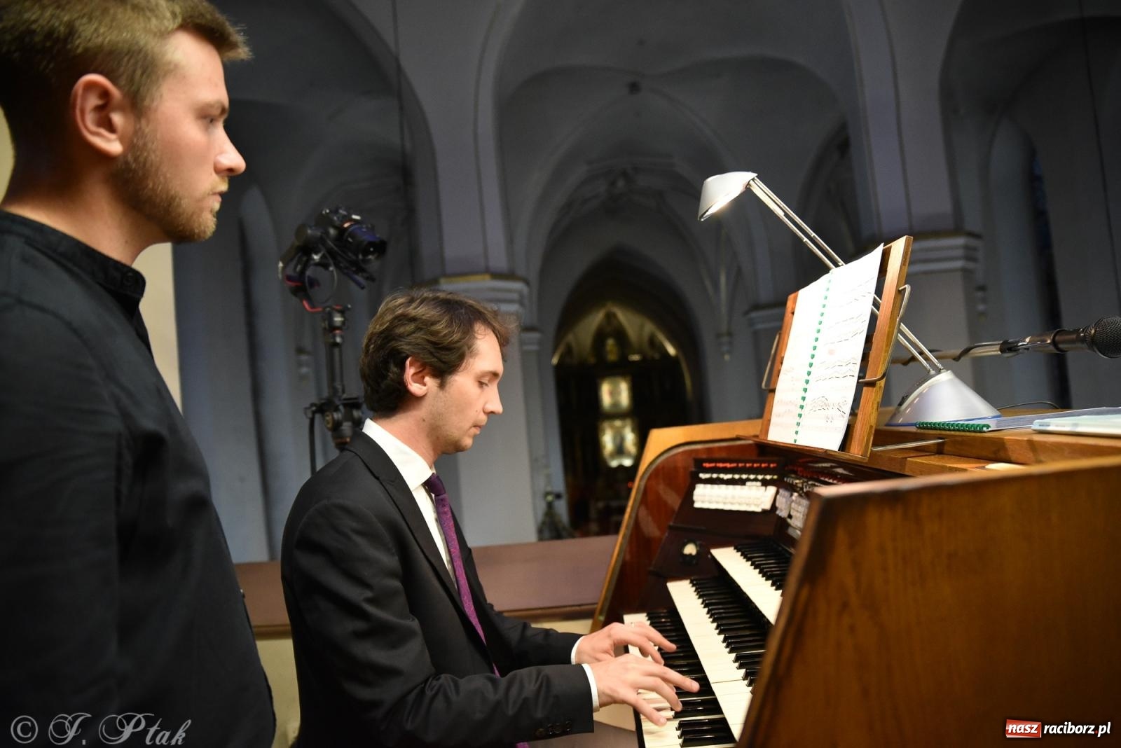 Zdjęcie w galerii na portalu naszraciborz.pl: Profesor improwizacji dał koncert w kościele farnym [FOTO] wiadomości z regionu