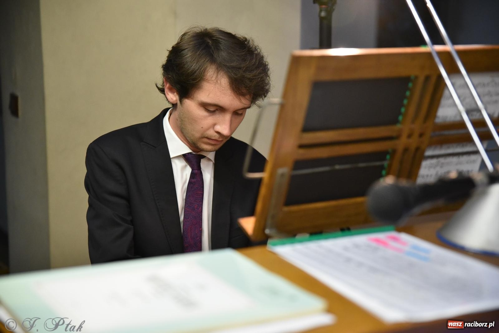 Zdjęcie w galerii na portalu naszraciborz.pl: Profesor improwizacji dał koncert w kościele farnym [FOTO] wiadomości z regionu