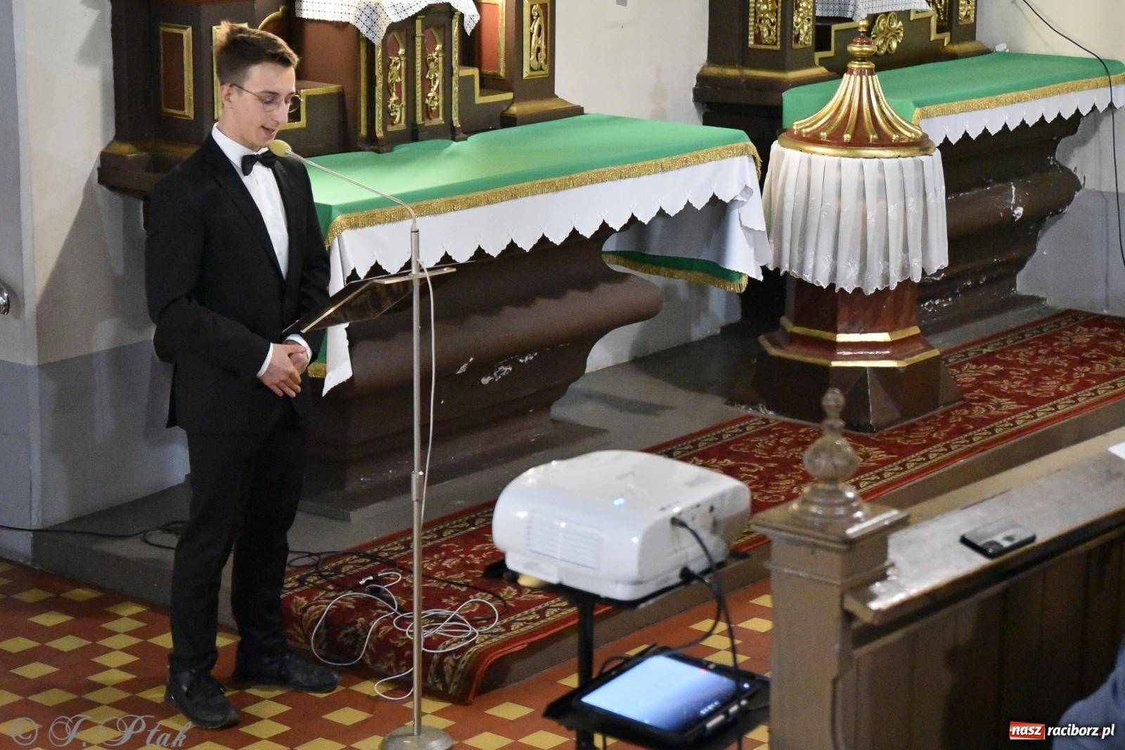 Zdjęcie w galerii na portalu naszraciborz.pl: Profesor improwizacji dał koncert w kościele farnym [FOTO] wiadomości z regionu