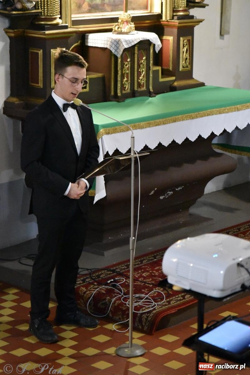 Zdjęcie w galerii na portalu naszraciborz.pl: Profesor improwizacji dał koncert w kościele farnym [FOTO] wiadomości z regionu