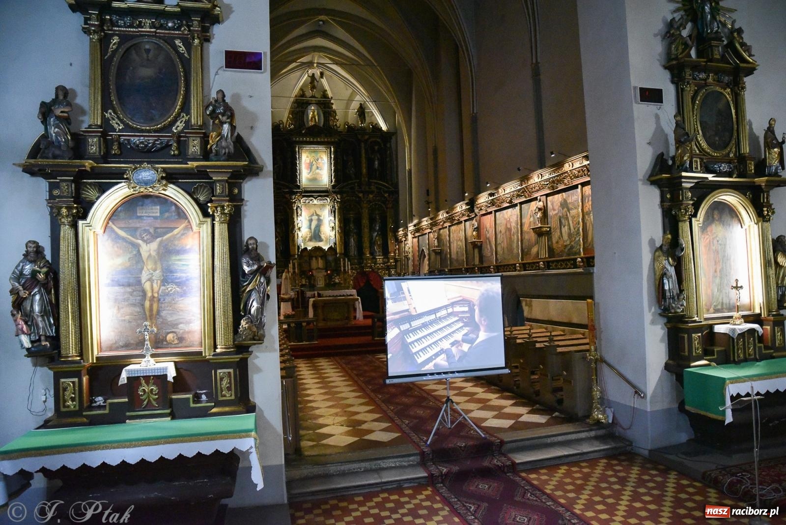 Zdjęcie w galerii na portalu naszraciborz.pl: Profesor improwizacji dał koncert w kościele farnym [FOTO] wiadomości z regionu